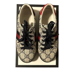 Gucci sneakers